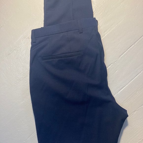 HUGO BOSS TAPERED LEG DRESS PANTS IN BLUE 100% VIRGIN WOOL SIZE 40R - Picture 3 of 5